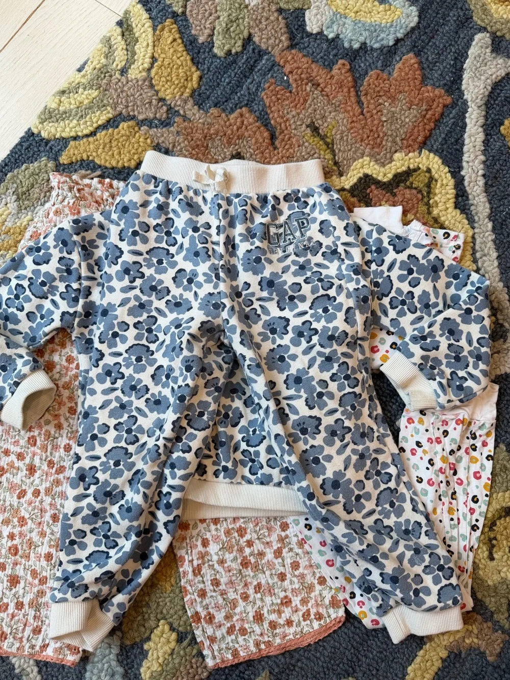 GAP Kids Floral Set Bundle Pajama Set -  Cottage Core 4T Girly Back To School